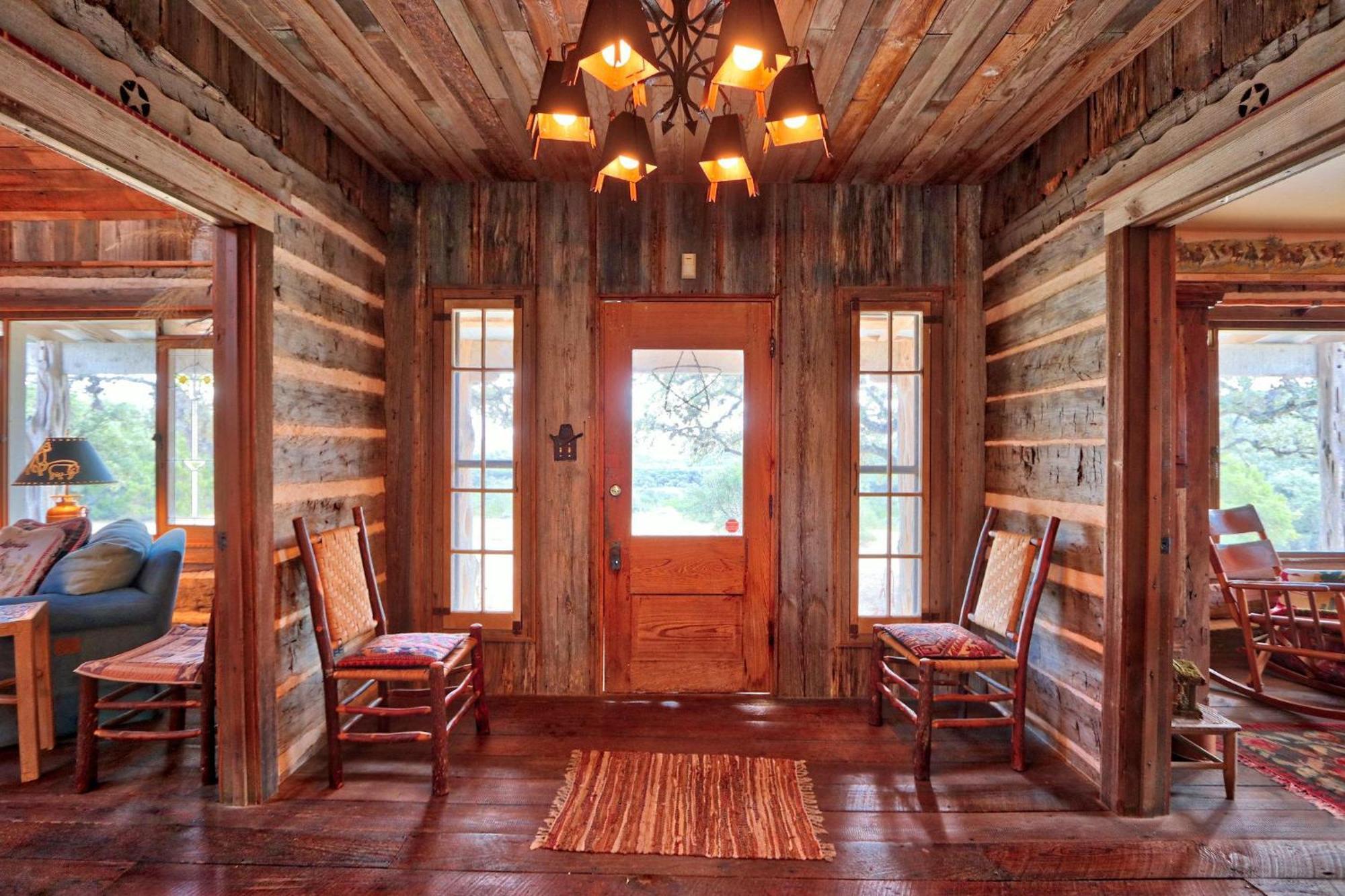Log Cabin At Old Glory Ranch Wimberley Kültér fotó